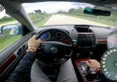 Volkswagen Touareg V10 TDI doet een Top Speed run