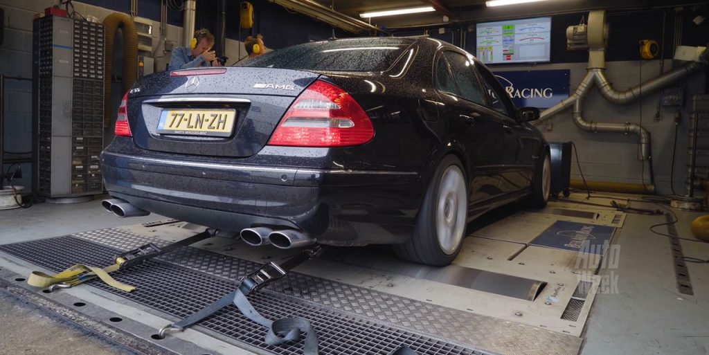 Op de Rollenbank - Mercedes-Benz E55 AMG