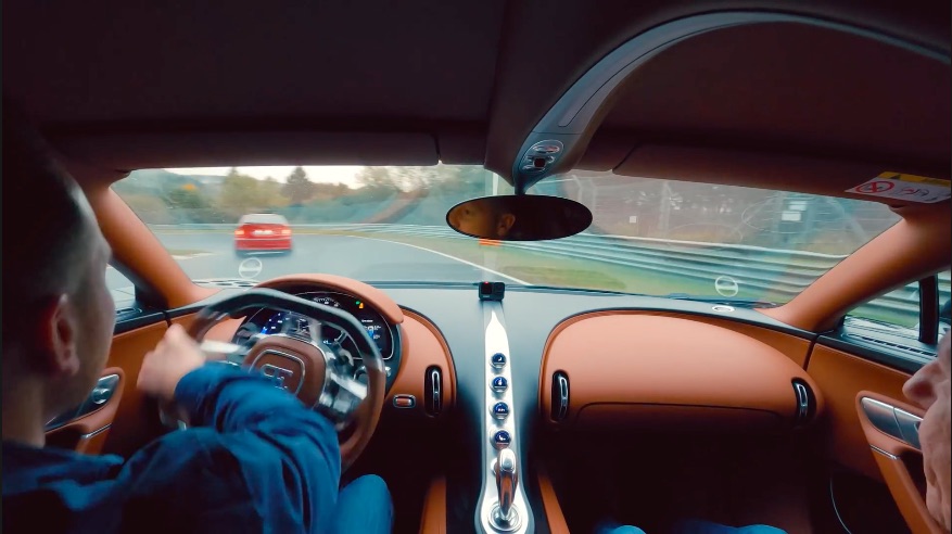 Bugatti Chiron Super Sport op een natte Nürburgring