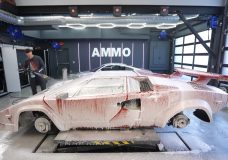 Lamborghini Countach barnfind krijgt eerste wasbeurt in 20 jaar