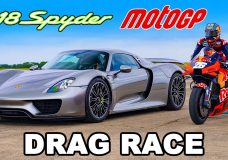 Porsche 918 Spyder vs KTM MotoGP