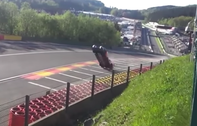 sausage kerb crashcompilatie