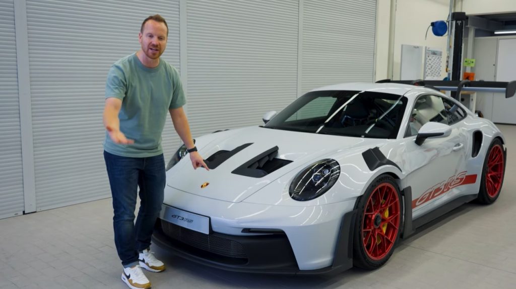 Porsche 992 GT3 RS nader bekeken