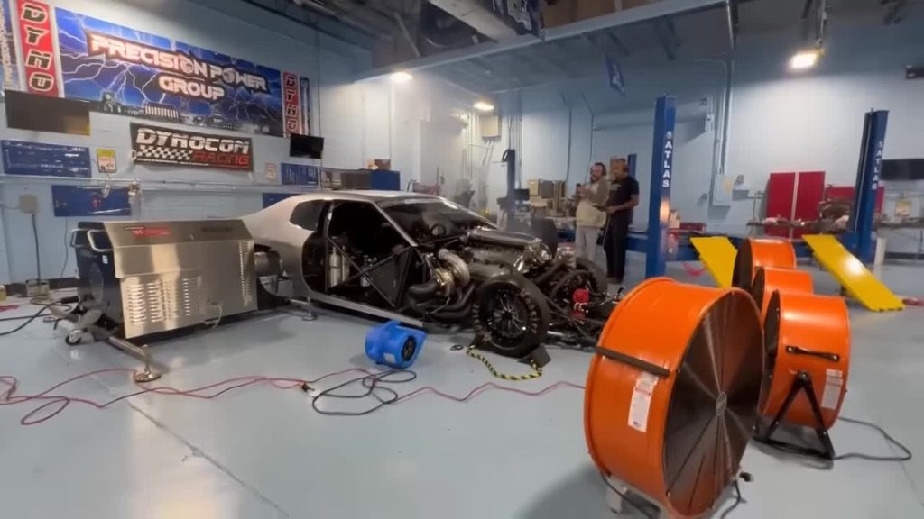 10,9-liter Twin Turbo HEMI V8 produceert 6144 pk op Dyno