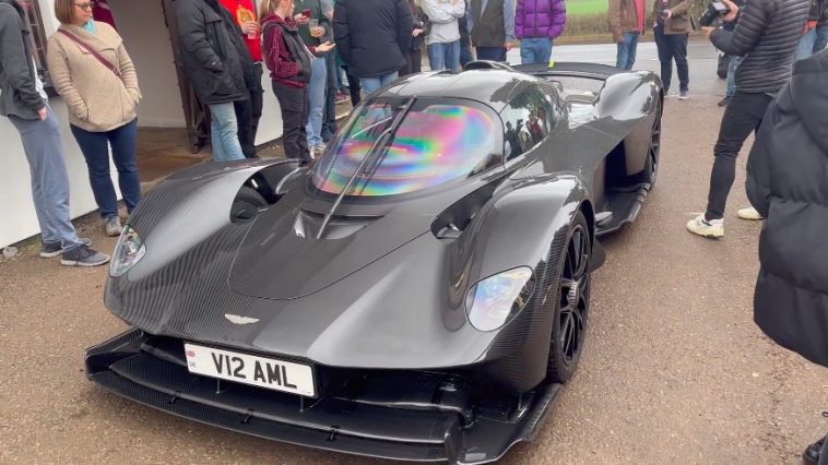 Aston Martin Valkyrie in full naked carbon