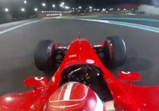 Charles Leclerc trapt Ferrari F2003GA V10 over Yas Marina Circuit