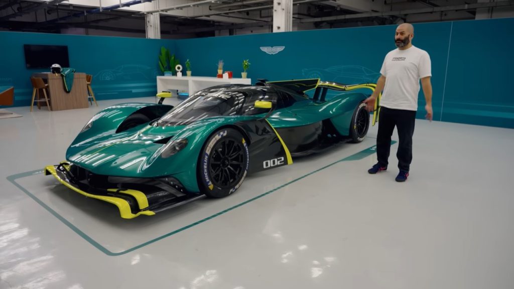 Chris Harris stapt nogmaals in de Aston Valkyrie AMR Pro