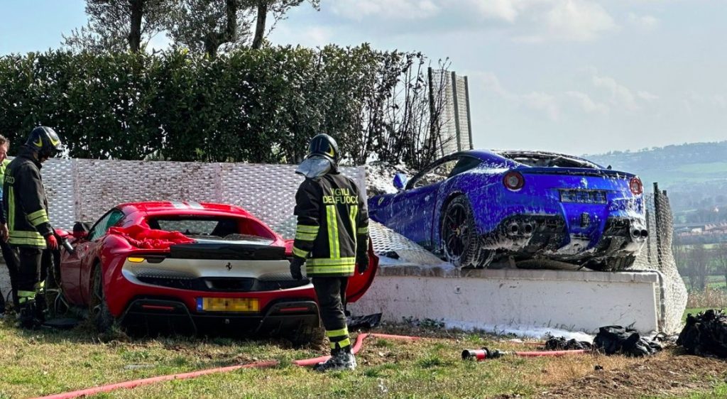 Ferrari 296 GTB en F12 Berlinetta maken metershoge sprong na straatrace