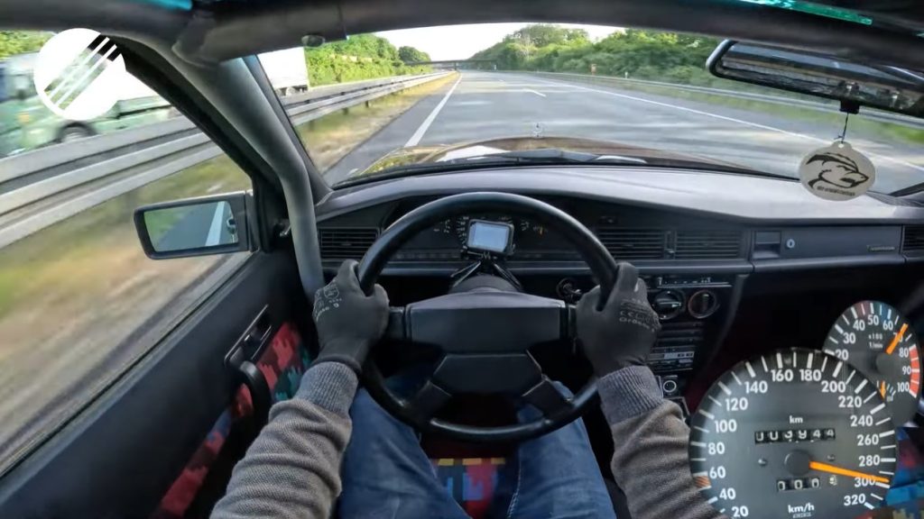 Mercedes-Benz 190 Evo1 naar 300 km op Autobahn