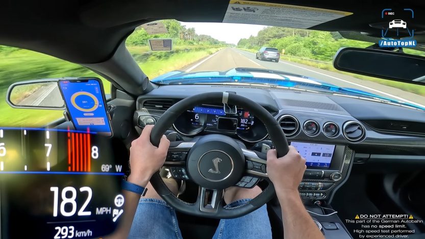 Shelby GT500 buldert naar 293 kmh op Autobahn