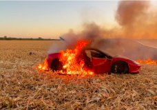 WhistlinDiesel's Ferrari F8 Tributo brandt af tijdens opnames