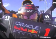 Boordradio Max Verstappen na winst in Brazilië en nieuw record