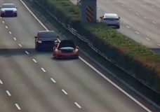 Lamborghini Huracán met pech vol aangereden door Geely SUV