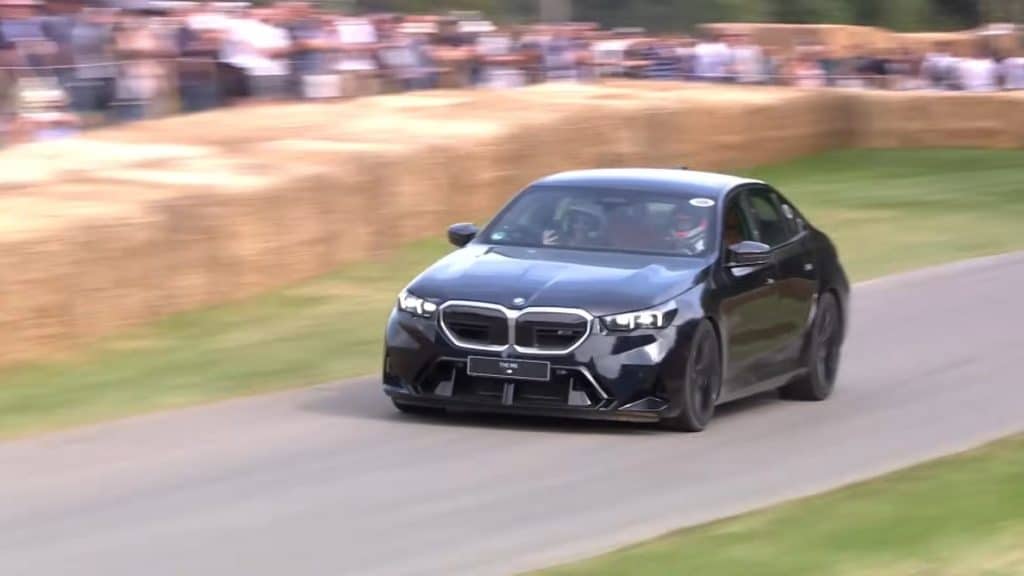 Nieuwe BMW M5 oogt log en loeizwaar op Goodwood