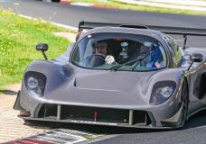 Misha test Ultima GTR op de Nürburgring