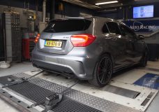 Op de Rollenbank - Mercedes-AMG A45