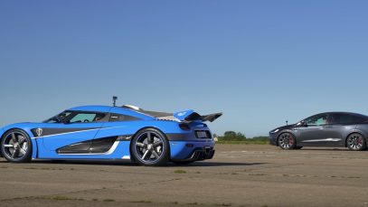 Koenigsegg Agera RS vs Tesla Model X PLaid