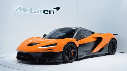 McLaren W1 nader bekeken