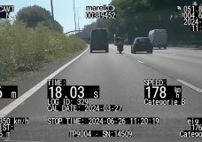 Motorrijder vlucht met 200+ voor politie op de A15