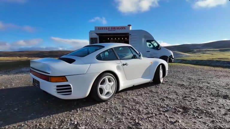 Chris Harris op pad met de Porsche 959